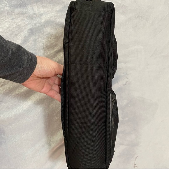 Tumi Dalston Tyssen double zip black/ camouflage briefcase - Picture 2 of 16